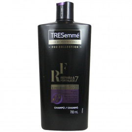 Tresemmé shampoo 700 ml. Repairs and strengthens 7 damage.