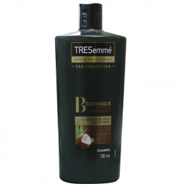 Tresemmé shampoo 700 ml. Botanique coco oil & aloe vera.