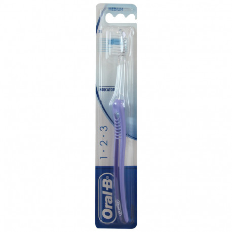 Oral B toothbrush. Medium 1 2 3 Indicator.