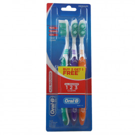 Oral B toothbrush 3 u. 1 2 3 clean medium.