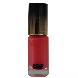 L'Oréal nail polish. CP44 Rose Gold.