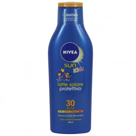 Nivea Sun solar milk spray 200 ml. Protection 30 children.